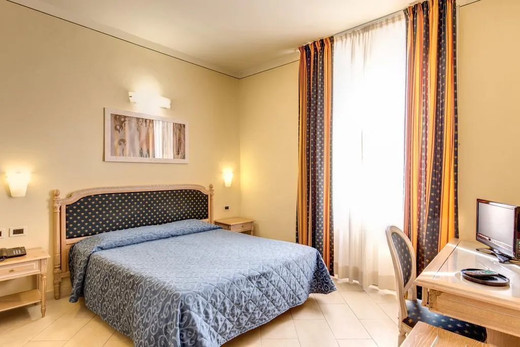 General view, Anna`S, Florence