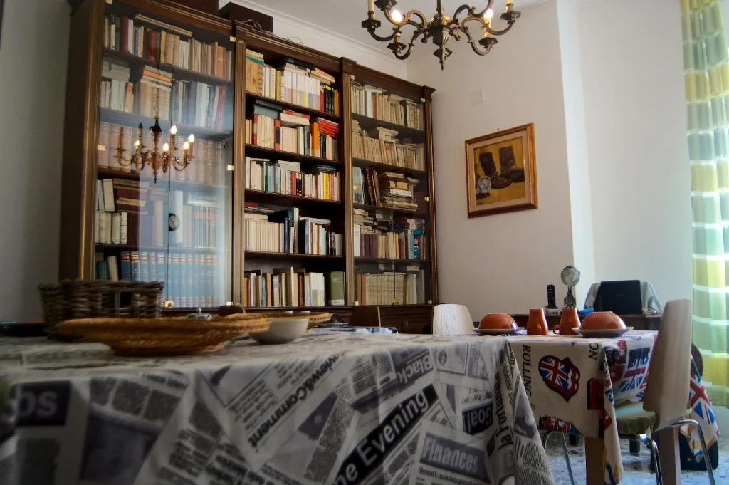 Restaurant, B&B Bibliotechina, Naples