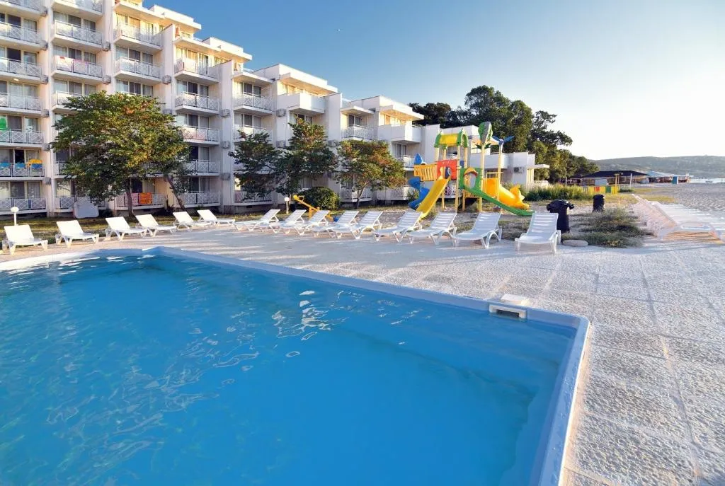 Pool, Mura, Varna