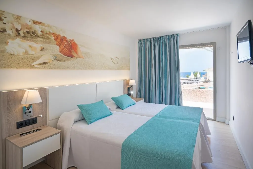 APARTMENT CAPACITY 4 Room, THB Guya Playa, Majorca