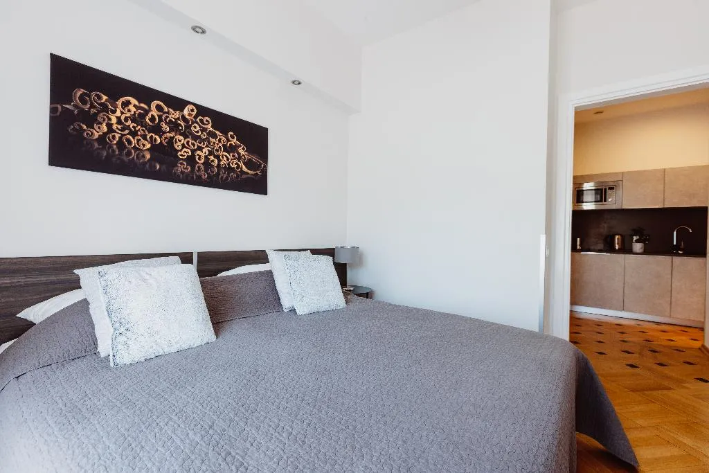 APARTMENT CAPACITY 6 TWO BEDROOMS Room, 4Seasons Apartments Cracow, Krakow
