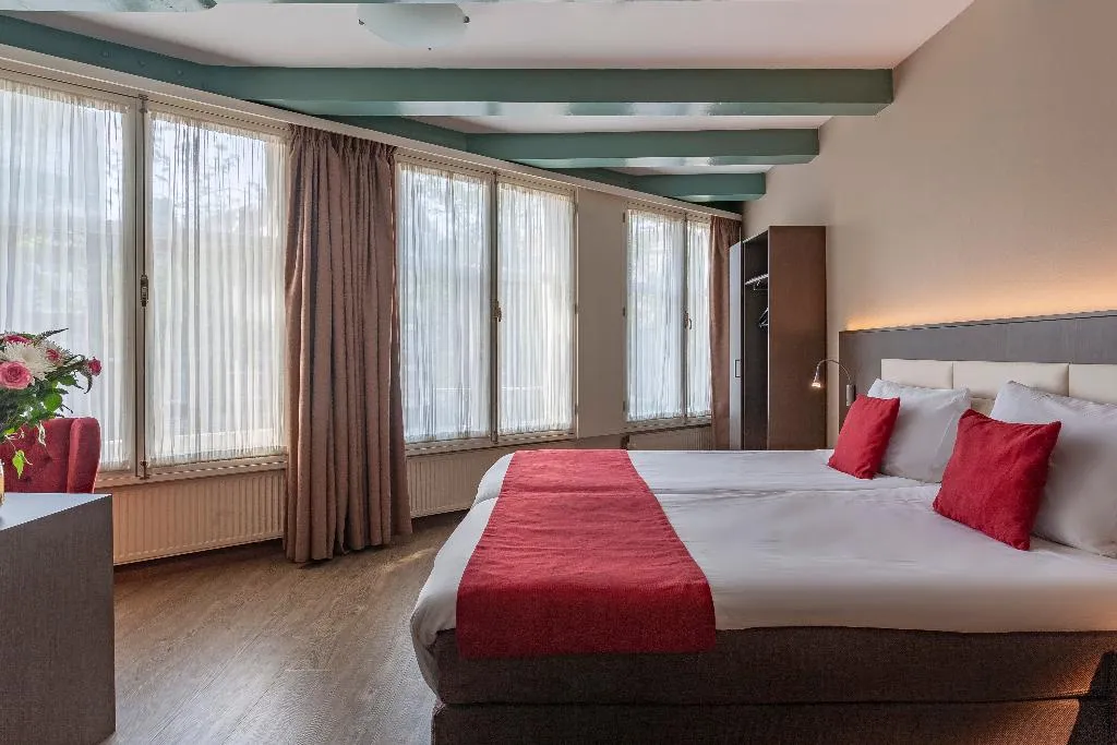 FAMILY ROOM STANDARD Room, Avenue, Amsterdam