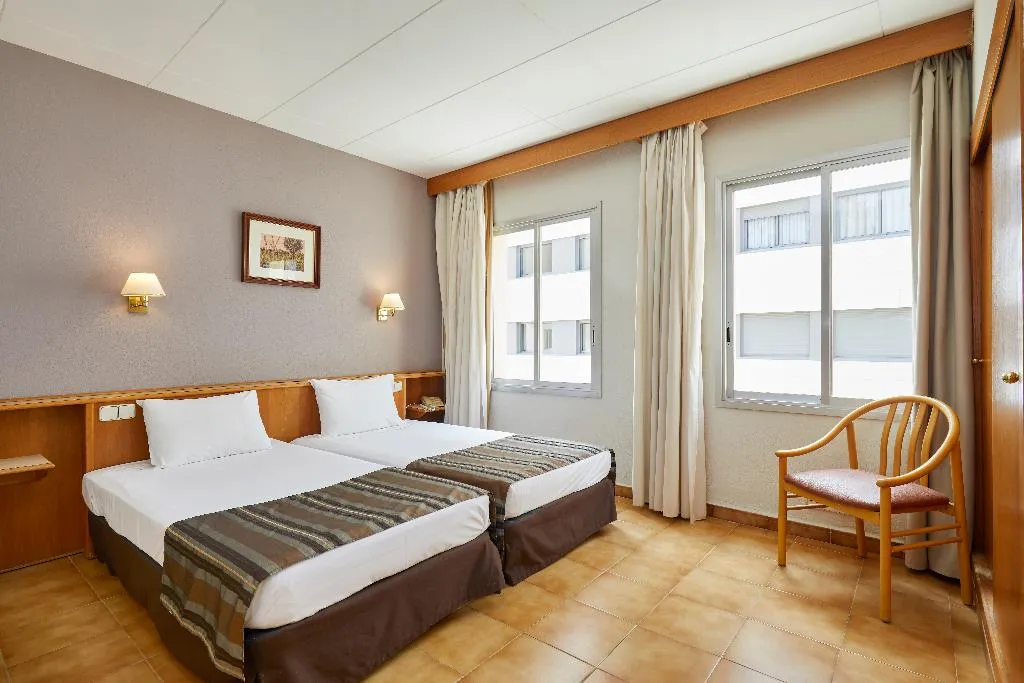Double or Twin STANDARD Room, Columbus, Costa Brava
