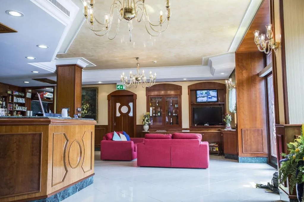 Lobby, Hotel Miramare, Naples