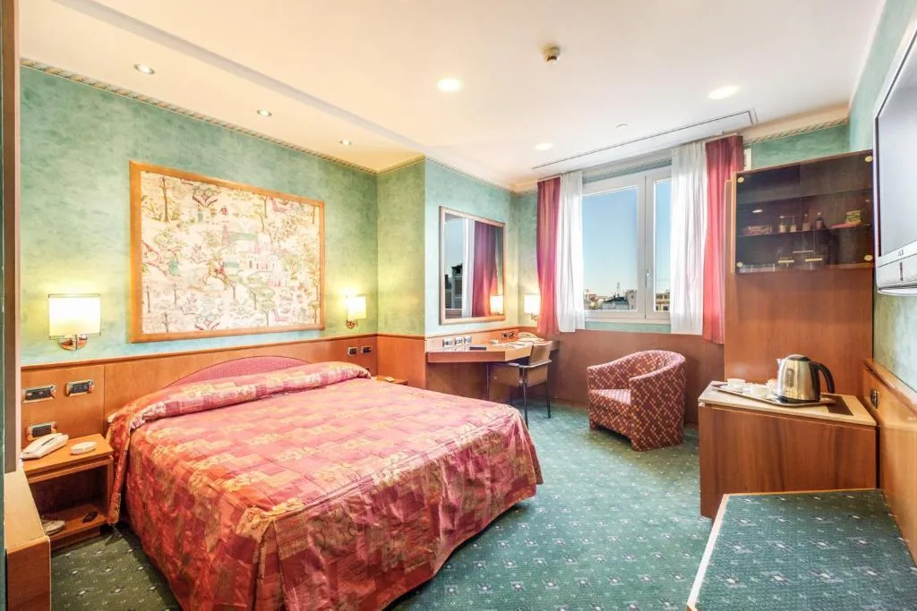 DOUBLE SUPERIOR Room, Brunelleschi, Milan