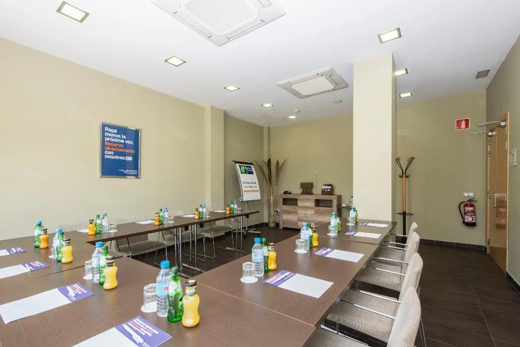 Conferences, Holiday Inn Express Barcelona - Sant Cugat, Barcelona