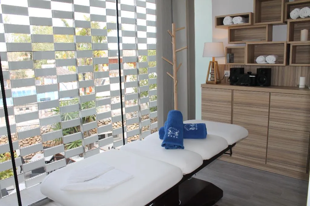Sports and Entertainment, Bahia de Alcudia Hotel & Spa, Majorca