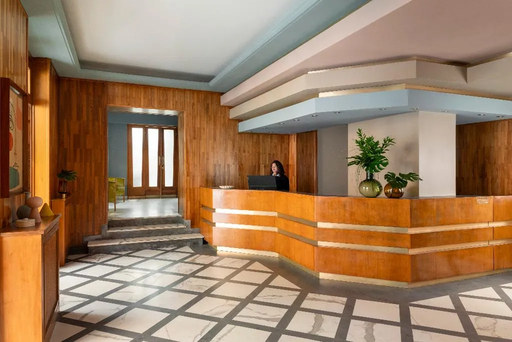 Lobby, Milani, Rome