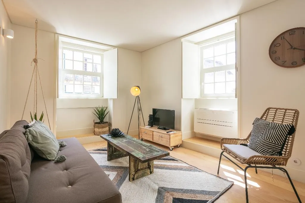 APARTMENT DELUXE ONE BEDROOM Room, Almaria - Edificio Officina Real, Lisbon