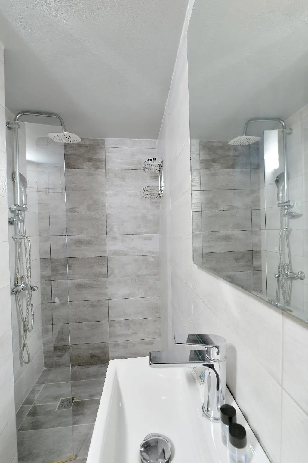 SUITE POOL VIEW TWO BEDROOMS Room, ID Holiday Living, Athens