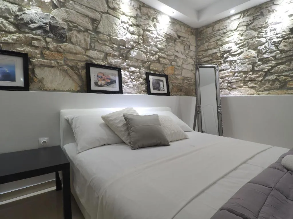 Room, Captain Emo City Apartments, Istria