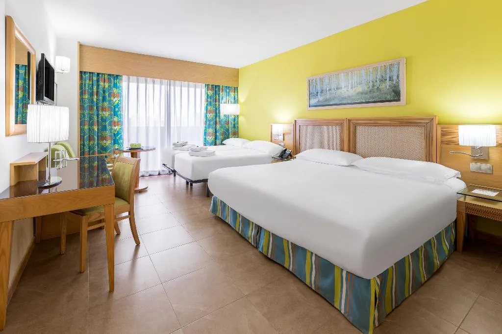 FAMILY ROOM STANDARD Room, Elba Costa Ballena Beach & Thalasso Resort, Costa De La Luz
