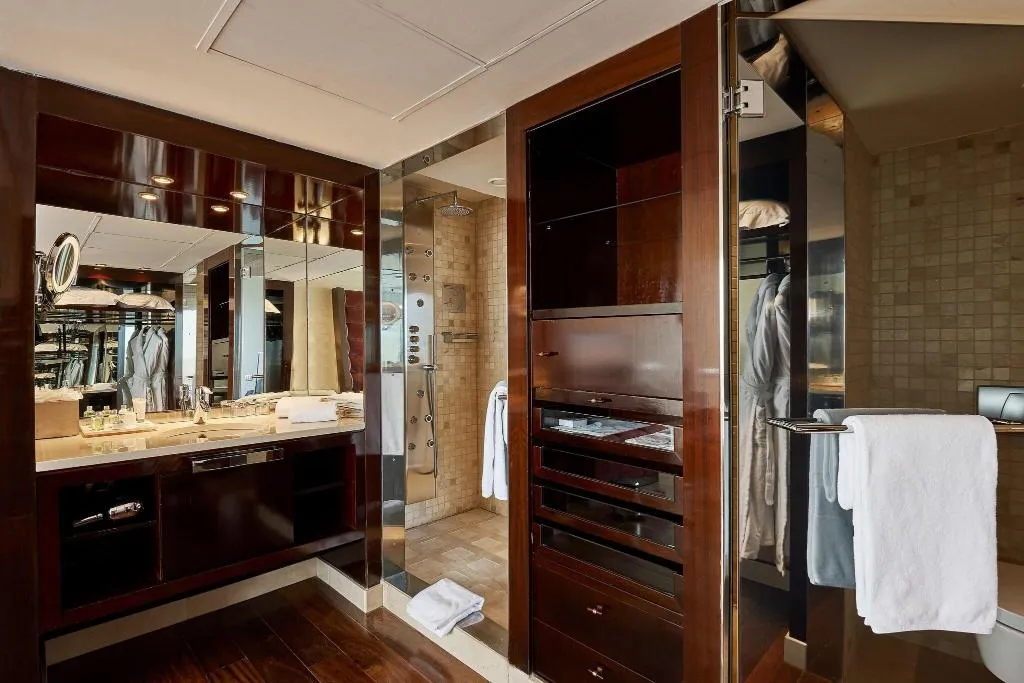 Room, Hyatt Regency Barcelona Tower, Barcelona