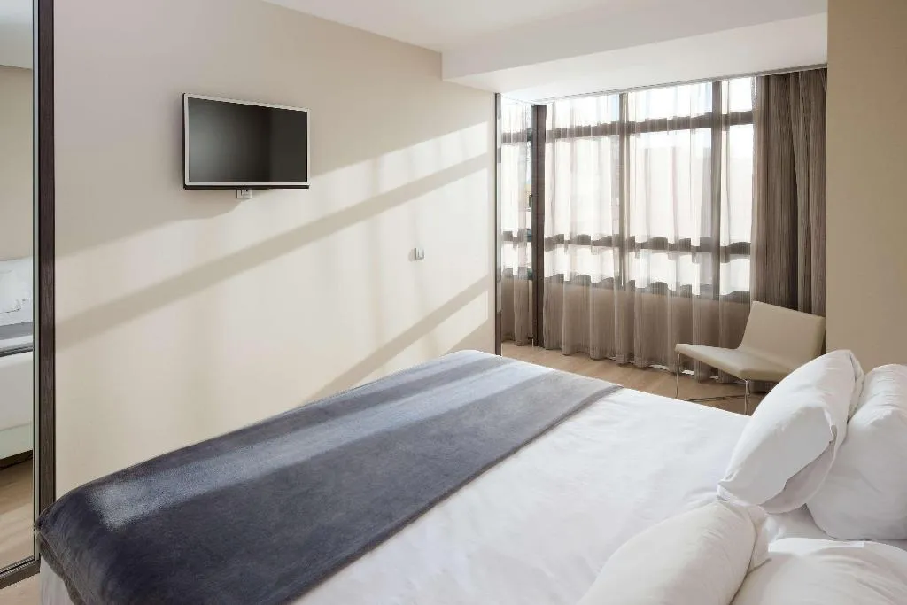 JUNIOR SUITE STANDARD Room, NH Castellón Mindoro, Valencia