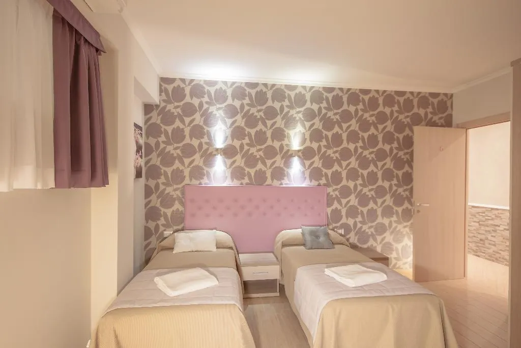 Room CONNECTING ROOM Room, Rome Kings Suite, Rome