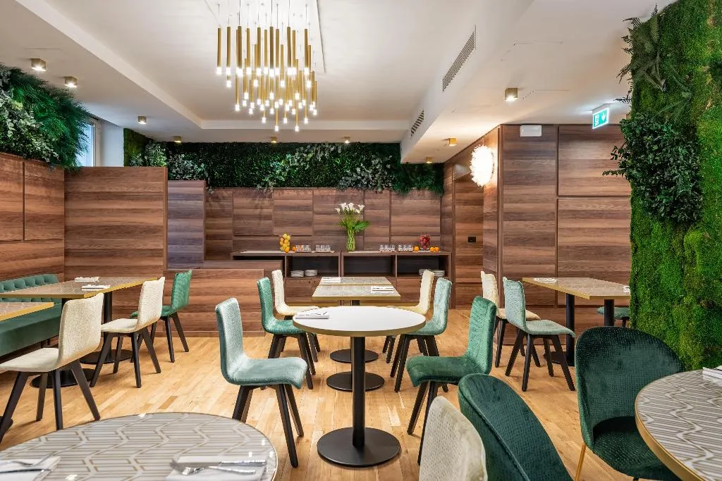 Restaurant, Hotel Tocq, Milan