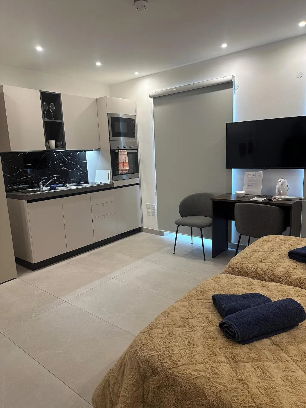 Room, The Central Guesthouse, Malta