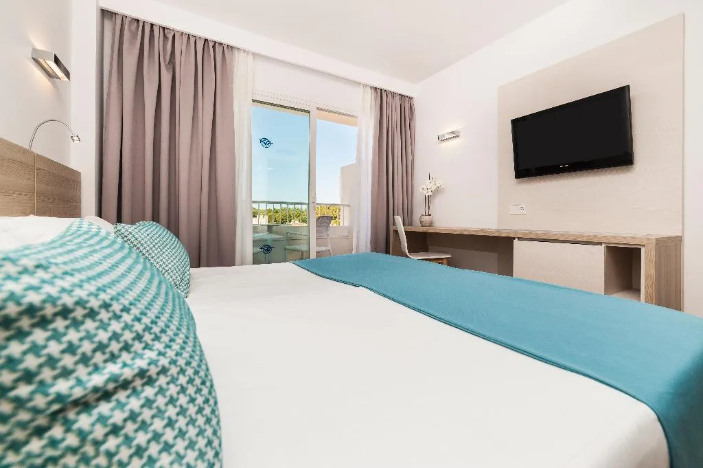 Room, Globales Mimosa, Majorca