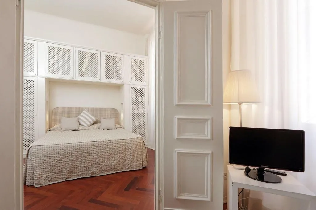 Room, Cerretani 4 Duomo Guesthouse - My Extra Home, Florence