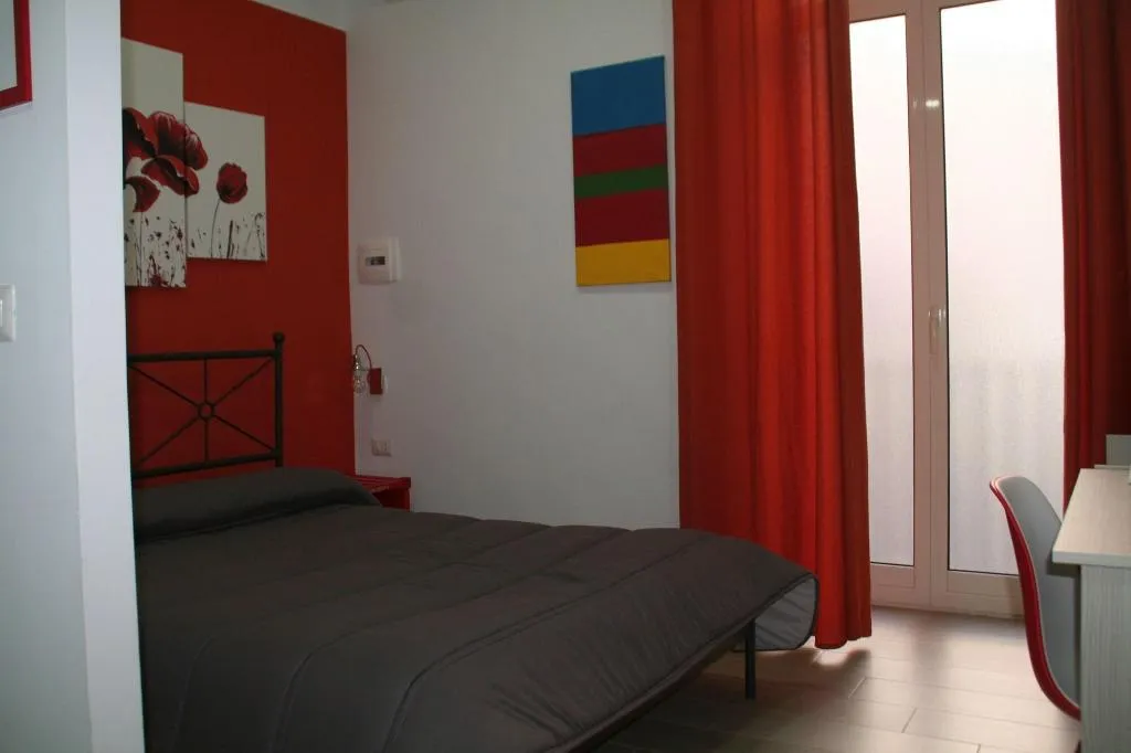 Room, B&B City Center, Naples