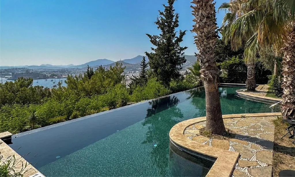 Pool, Manastir, Bodrum