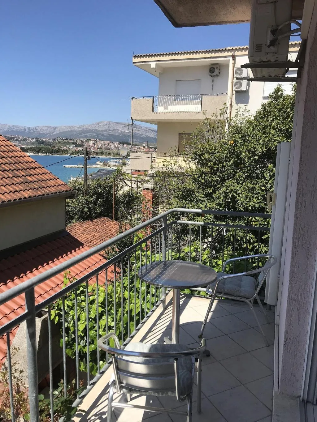 Room, Pink Inn, Split