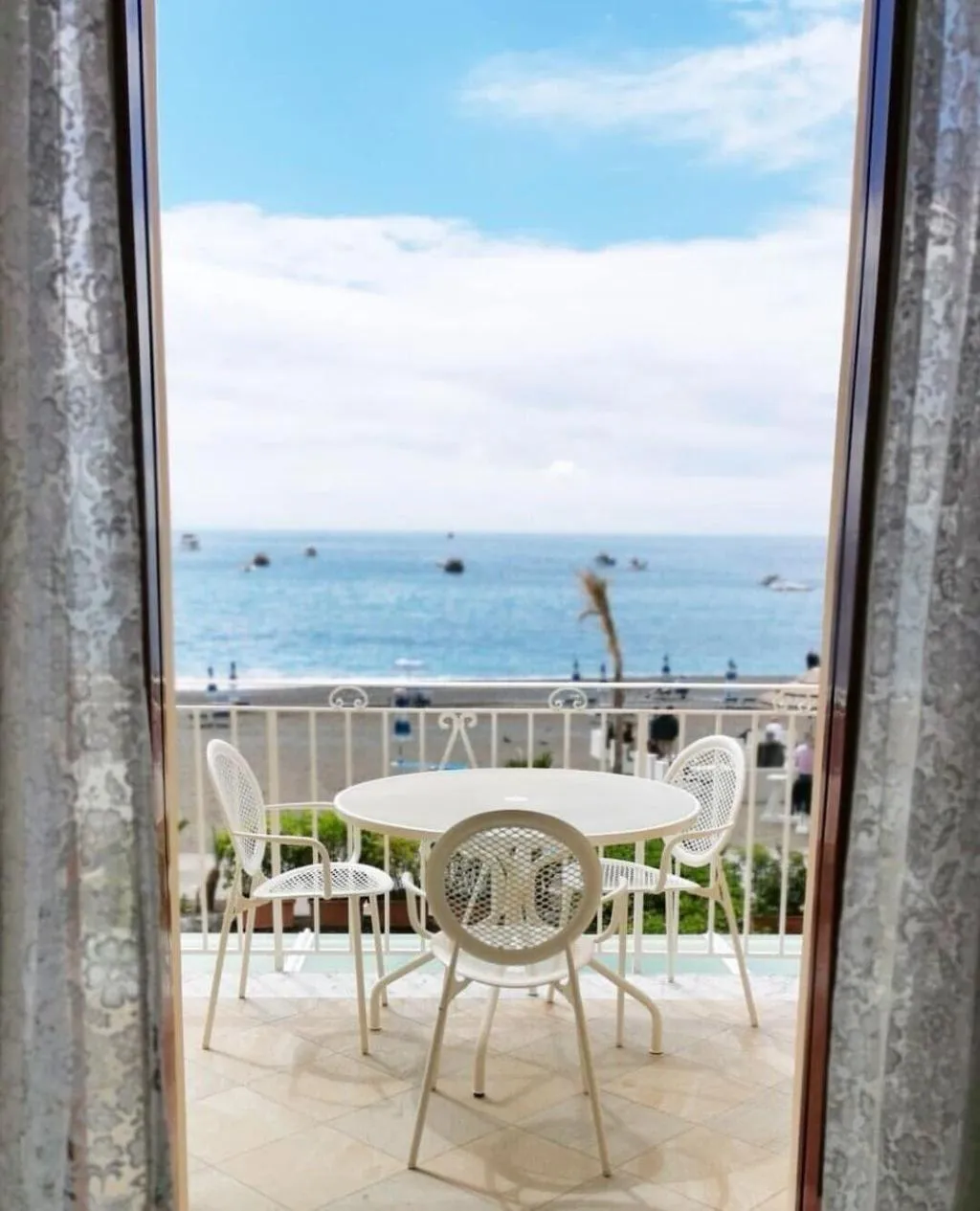 Room, La Caravella Positano, Naples