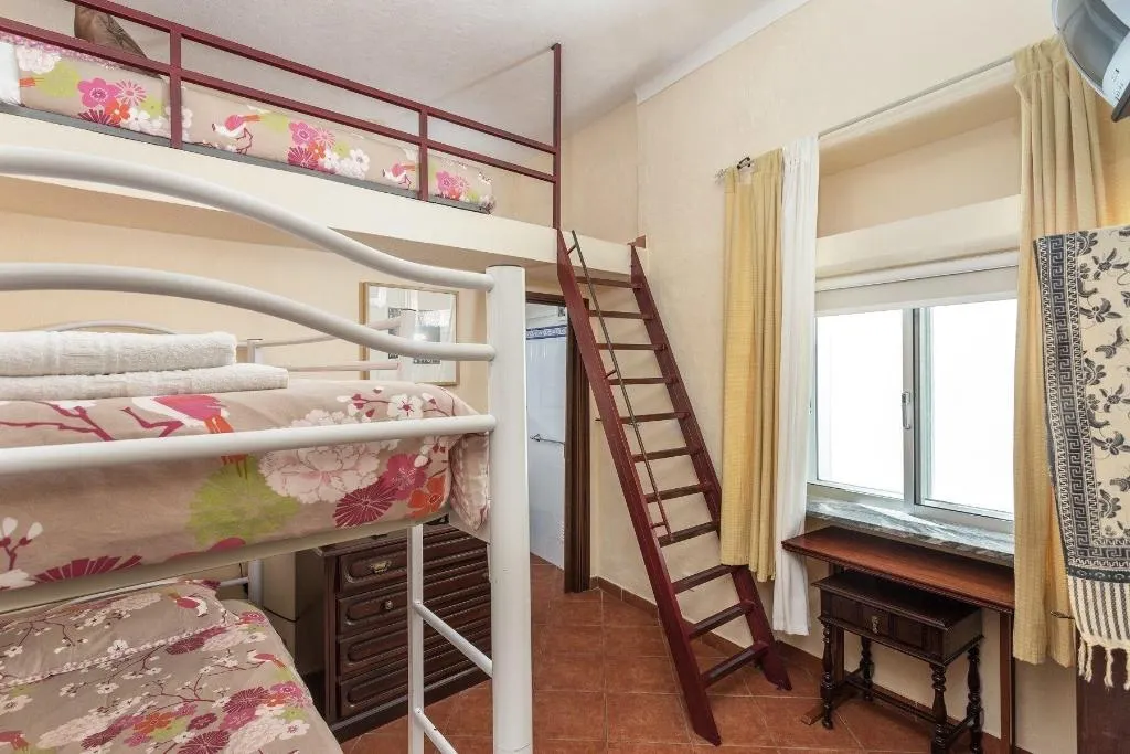 Room, Pension Bicuar, Algarve