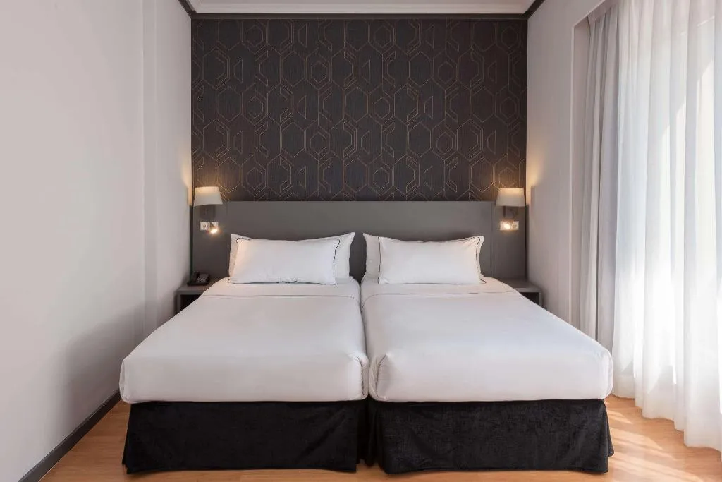 DOUBLE WITH VIEWS Room, Hotel Madrid Plaza de España Affiliated by Meliá, Madrid