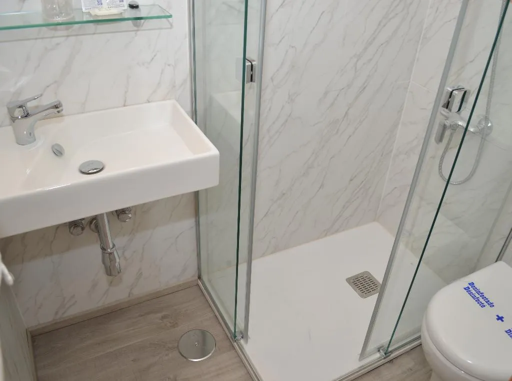 SINGLE STANDARD Room, San Lorenzo, Madrid