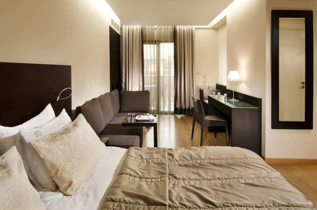 JUNIOR SUITE WITH VIEWS Room, O&B Athens Boutique Hotel, Athens