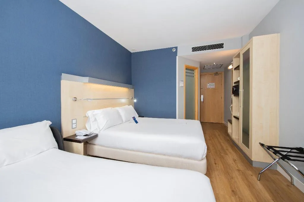 DOUBLE QUEEN SIZE BED Room, Holiday Inn Express Barcelona City 22@, Barcelona