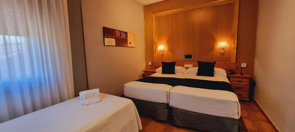 TWIN CAPACITY 3 Room, Hotel Real de Toledo, Madrid