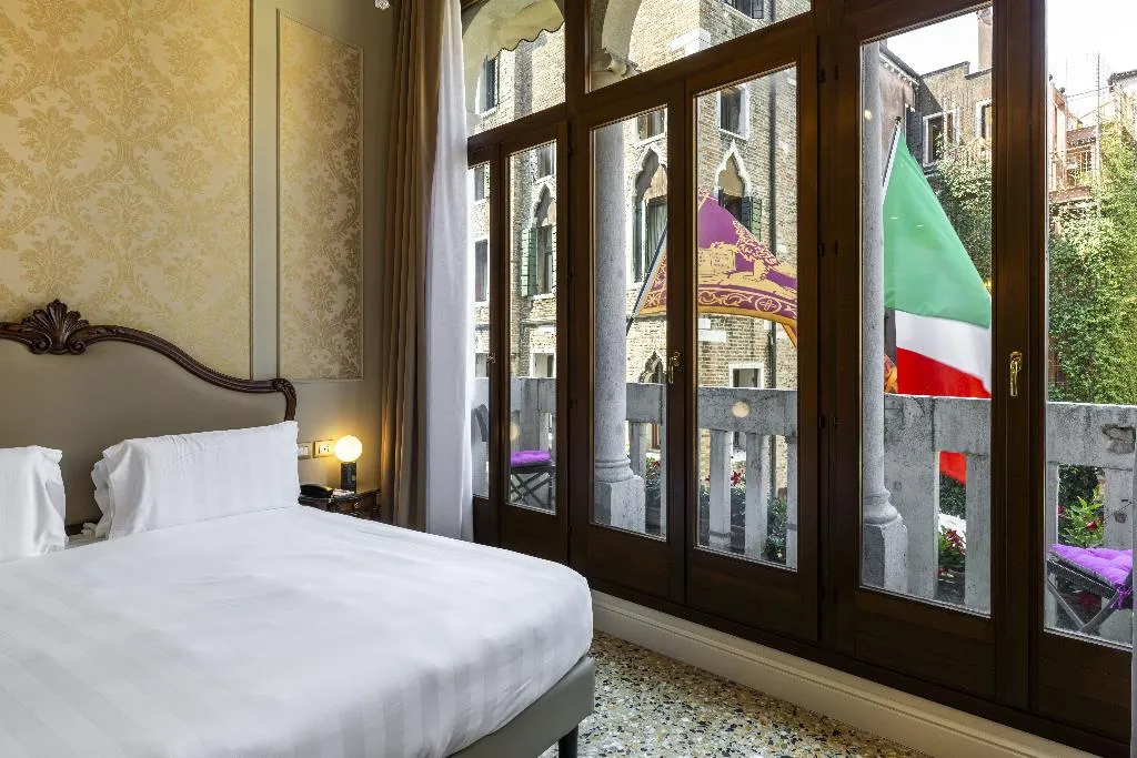 JUNIOR SUITE WITH BALCONY WITH VIEWS Room, Colombina, Venice