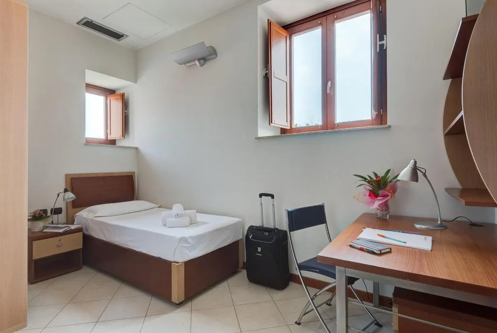 Room, Camplus Guest Catania, Catania