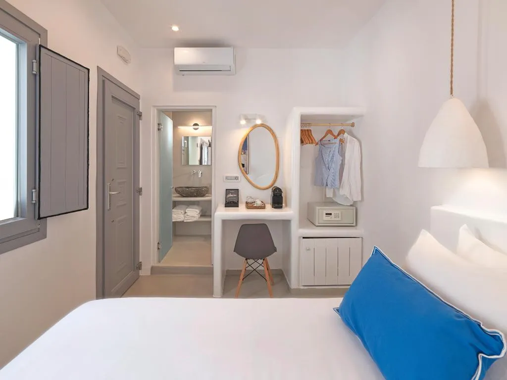 DOUBLE ECONOMY Room, Tatakis Design Hotel, Fira, Santorini