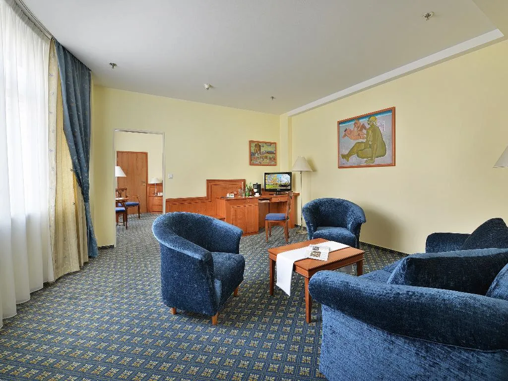 APARTMENT EXECUTIVE Room, Ramada Prague City Centre, Prague