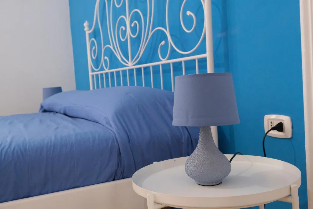 TRIPLE CLASSIC DELUXE Room, B&B Tarumbò, Naples