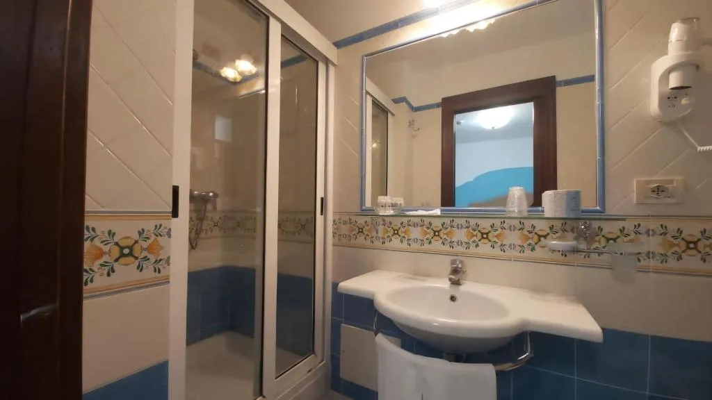 Double or Twin ECONOMY Room, Amalfi, Naples
