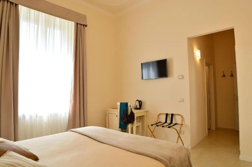 Room, Dimora Salviati, Florence