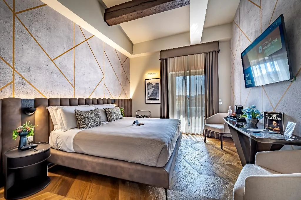 JUNIOR SUITE DELUXE WITH TERRACE Room, Palazzo Alfieri, Florence