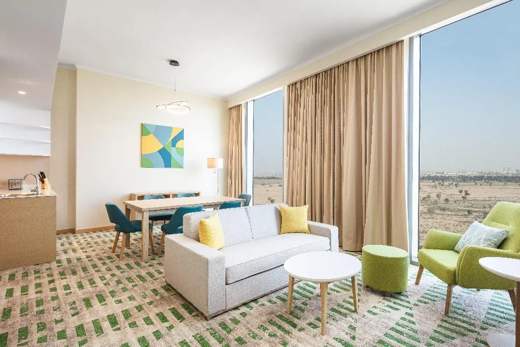 SUITE SMOKING PREMIUM Room, Holiday Inn Hotel & Suites Dubai Science Park, Dubai