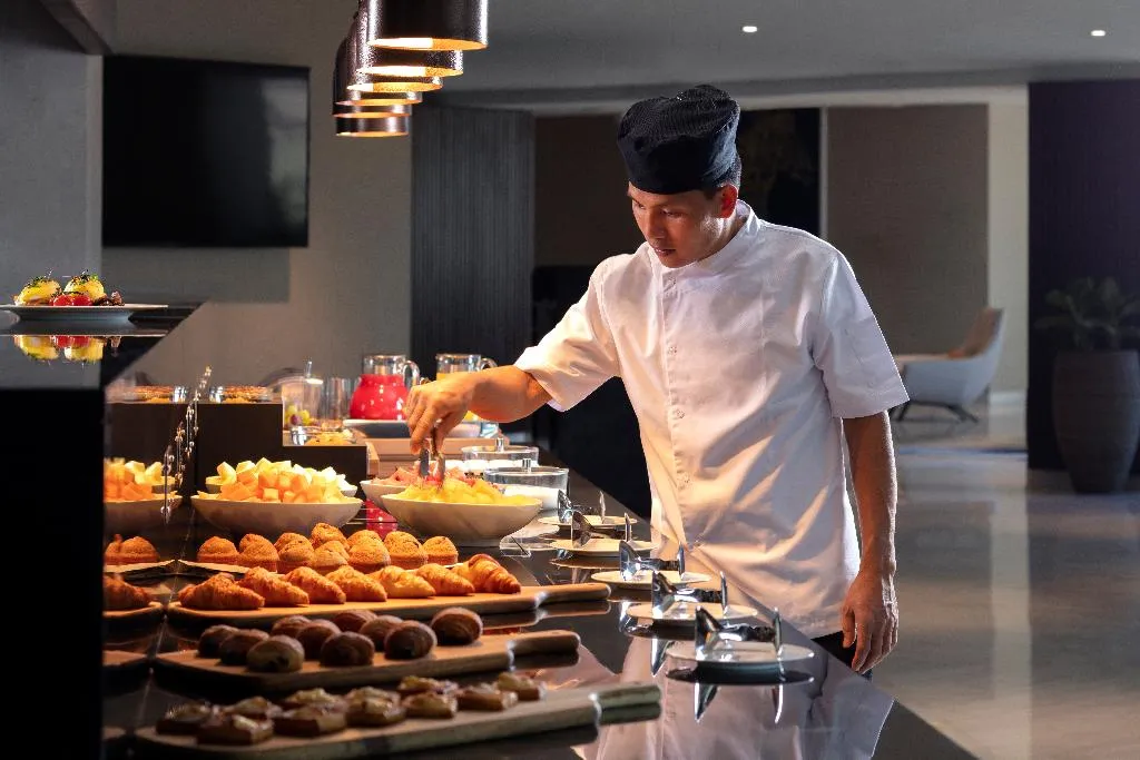 Restaurant, Avani Plus Palm View Dubai Hotel and Suites, Dubai