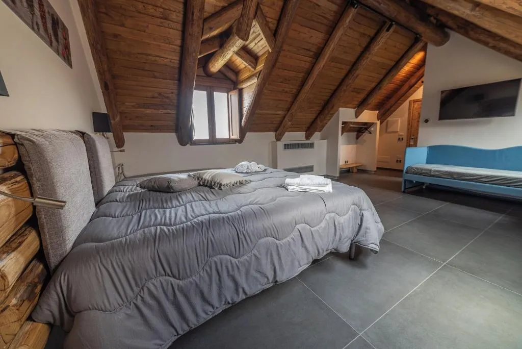 Room, Antichi Orti Del Sole, Naples