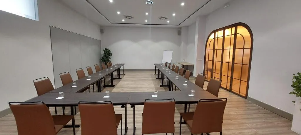 Conferences, Palacio de Valderrabanos, Madrid