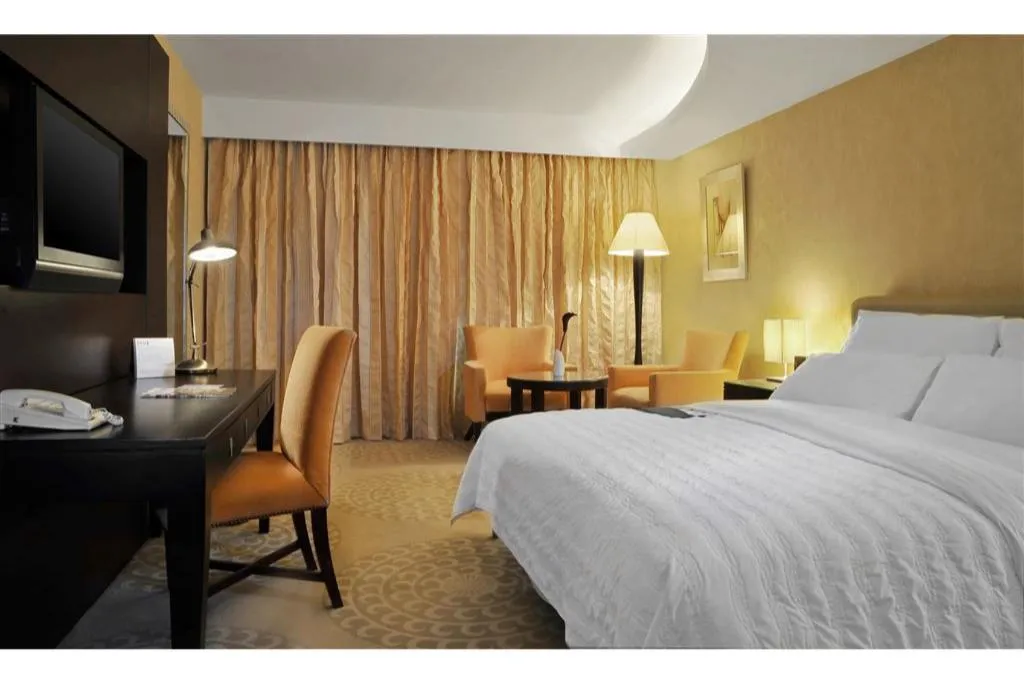 DOUBLE SINGLE USE PREMIUM CITY VIEW Room, Le Meridien Pyramids, Cairo