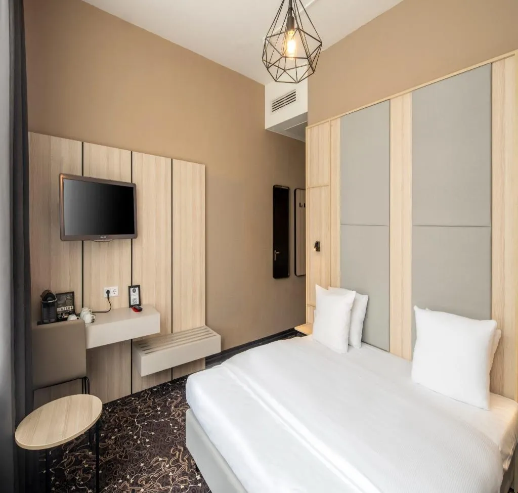 DOUBLE SUPERIOR Room, The Alfred Hotel, Amsterdam