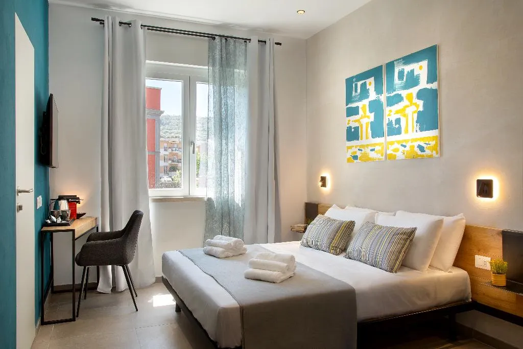 DOUBLE STANDARD Room, Mare Fuori Rooms, Naples