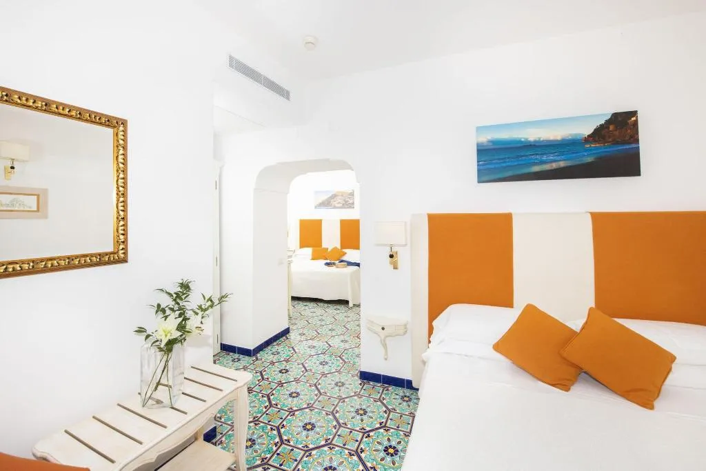 FAMILY ROOM TWO KING BEDS Room, Savoia, Naples