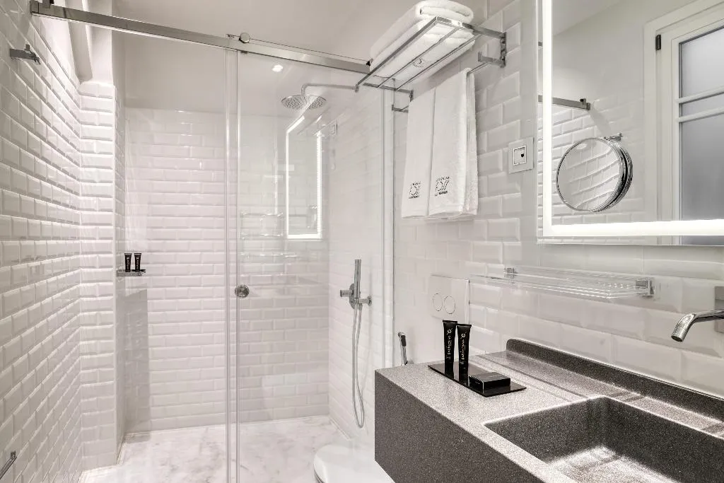 SUITE STANDARD Room, Athenian Foss, Athens